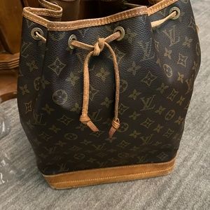 Louis Vuitton Vintage Noe Monogram Bucket Bag